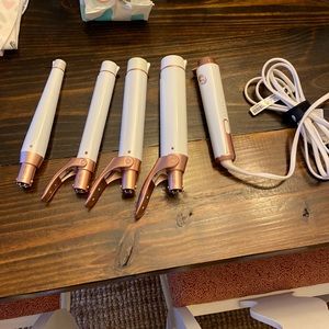 T3 Micro convertible curling iron 4 barrels